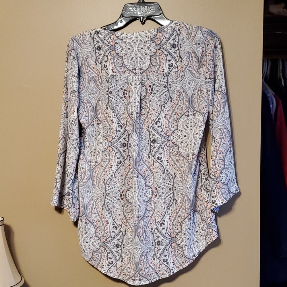 BCBGMAXAZRIA Top - Picture 3 of 6